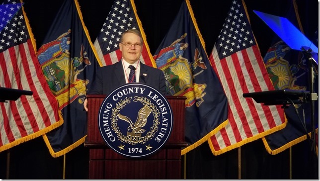 thumbnail_LegislaturePodium[1]